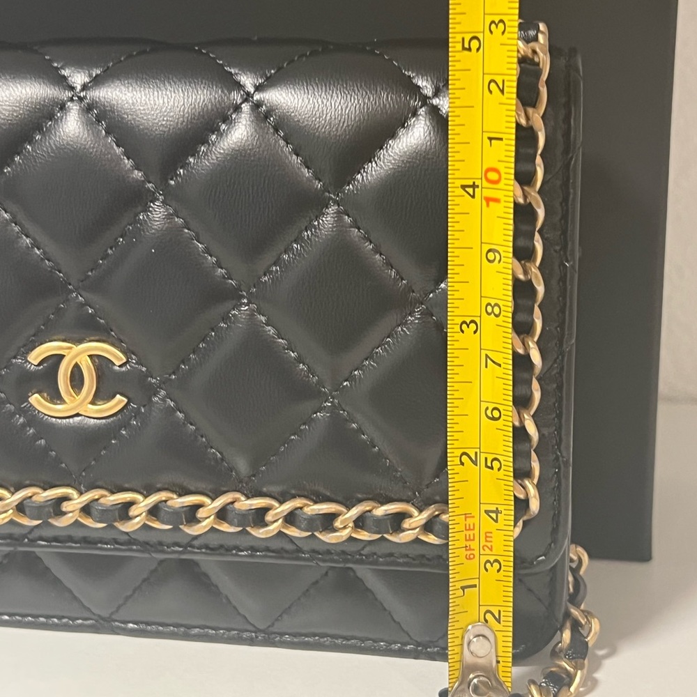 Chanel - Picture 6 of 12